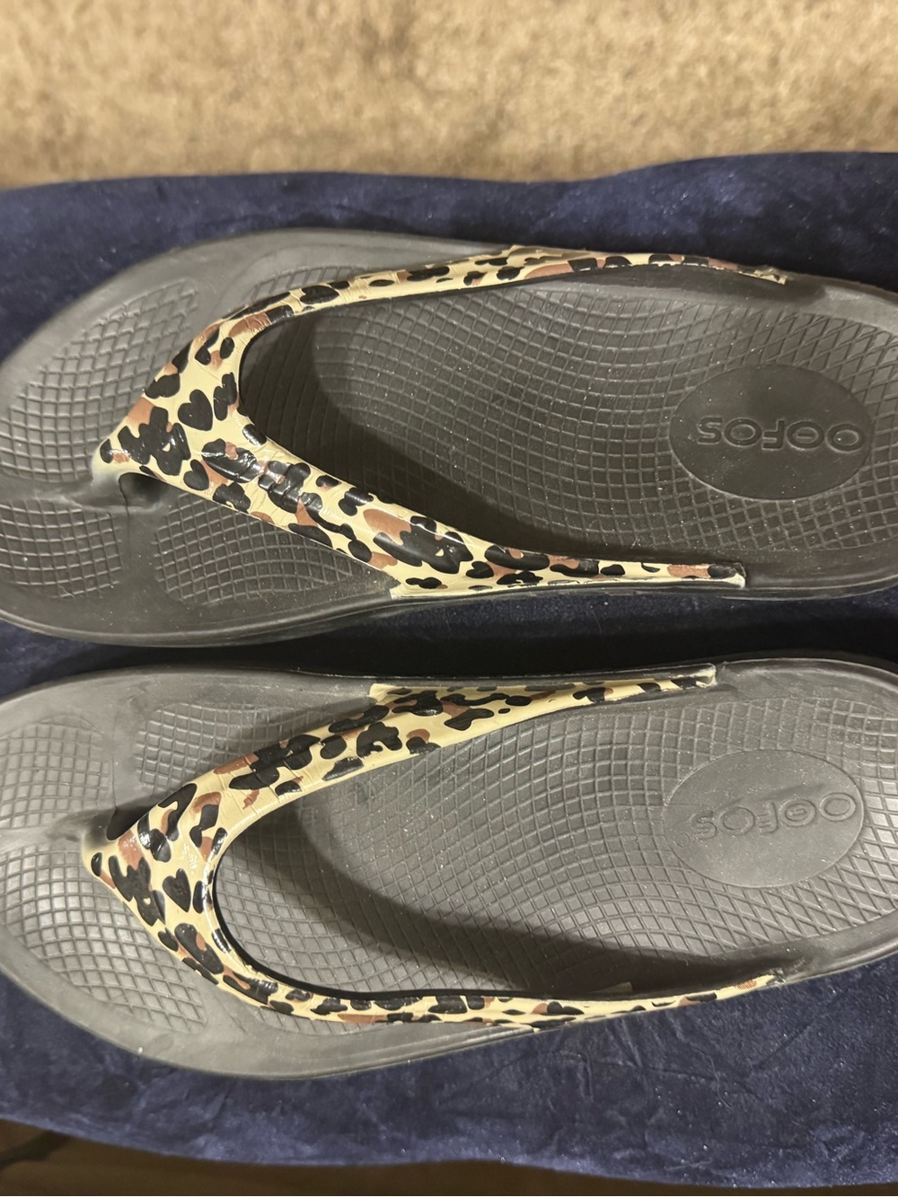 Oofos recovery flip flops
